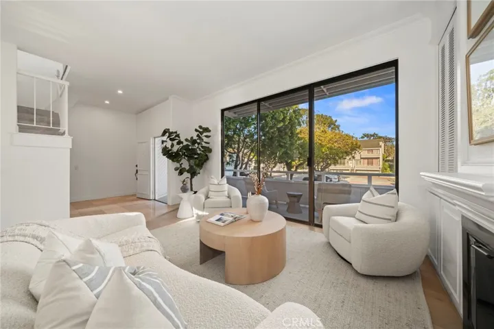 19 Swift Court, Newport Beach, California 92663