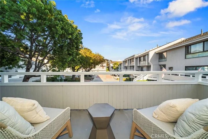 19 Swift Court, Newport Beach, California 92663