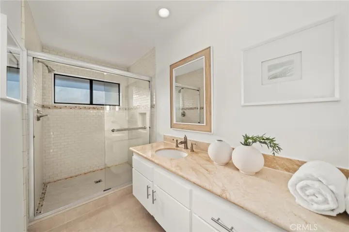 19 Swift Court, Newport Beach, California 92663