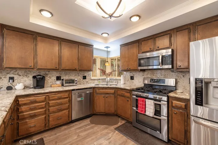 303 Wren Drive, Big Bear Lake, California 92315