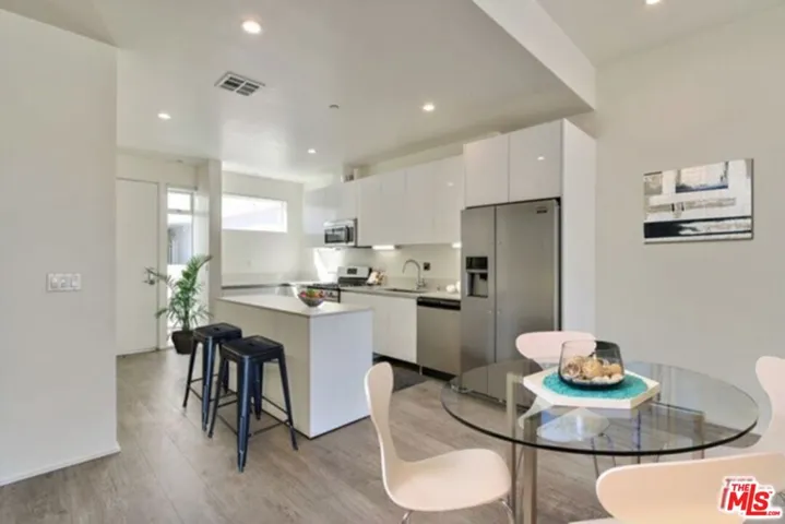 1038 S Mariposa Avenue 01, Los Angeles, California 90006