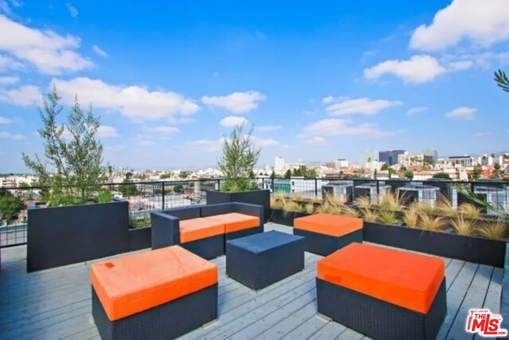 1038 S Mariposa Avenue 01, Los Angeles, California 90006