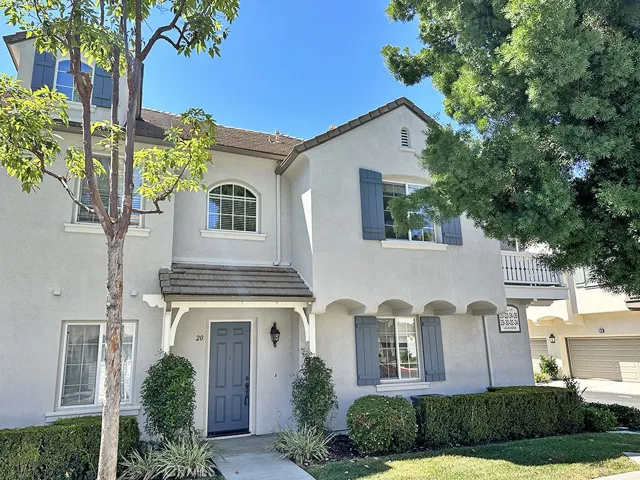 20 Leucadia, Irvine, California 92602