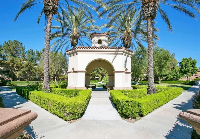 20 Leucadia, Irvine, California 92602