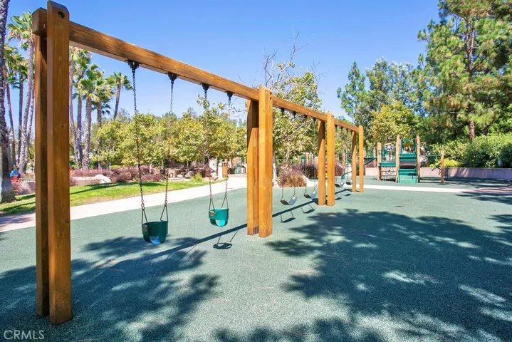 20 Leucadia, Irvine, California 92602