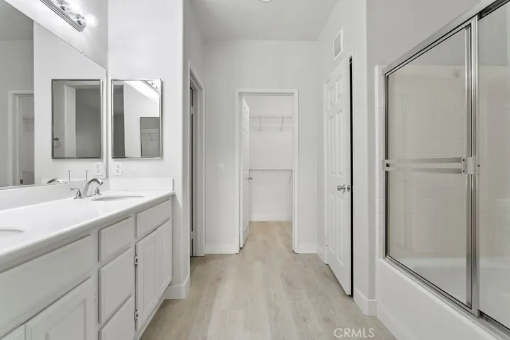 20 Leucadia, Irvine, California 92602