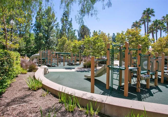 20 Leucadia, Irvine, California 92602