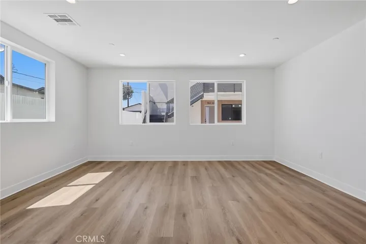 1507 W 83rd Street, Los Angeles, California 90047