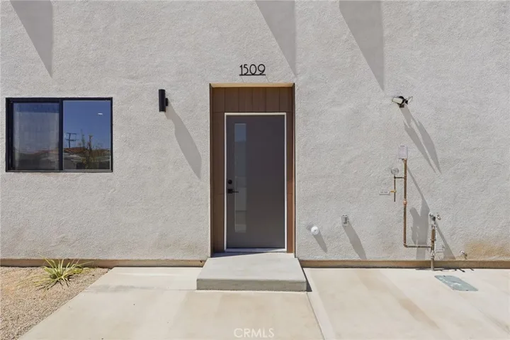 1507 W 83rd Street, Los Angeles, California 90047