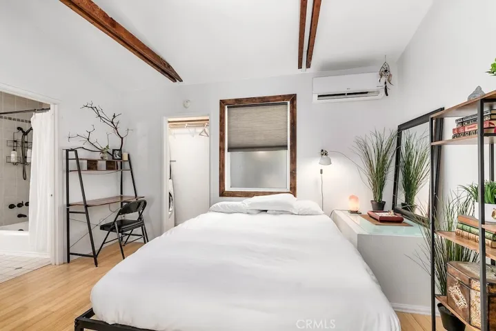 8869 Lookout Mountain Ave, Los Angeles, California 90046