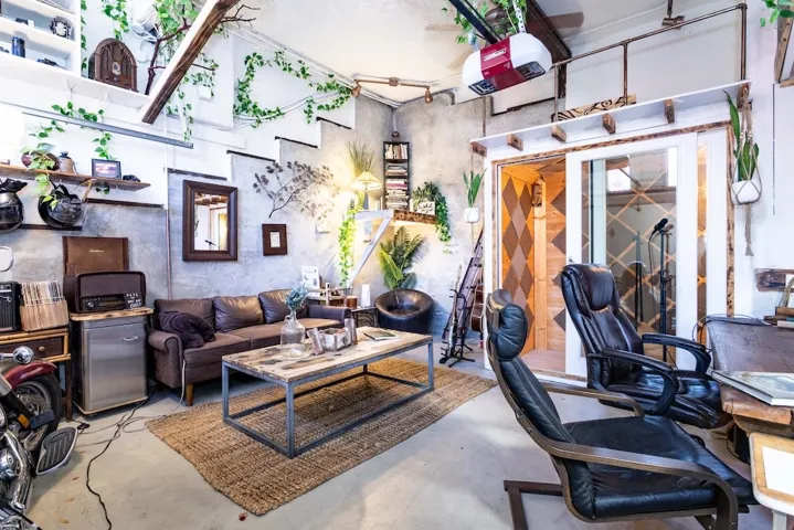 8869 Lookout Mountain Ave, Los Angeles, California 90046
