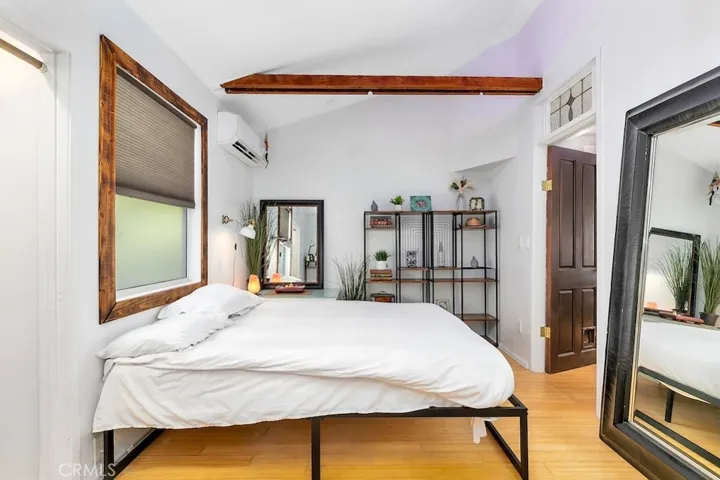 8869 Lookout Mountain Ave, Los Angeles, California 90046