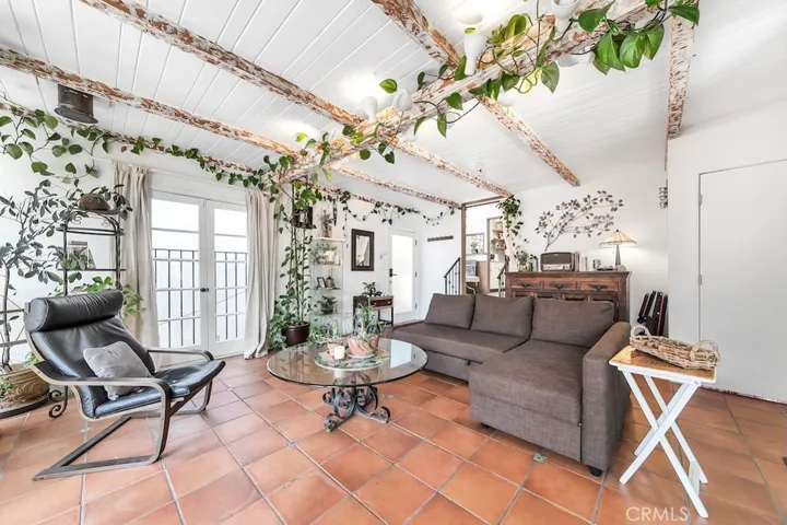 8869 Lookout Mountain Ave, Los Angeles, California 90046