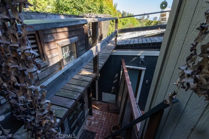 8869 Lookout Mountain Ave, Los Angeles, California 90046