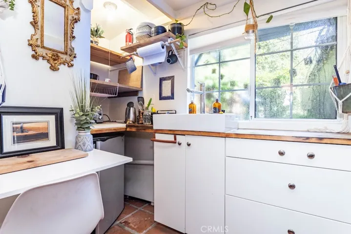 8869 Lookout Mountain Ave, Los Angeles, California 90046