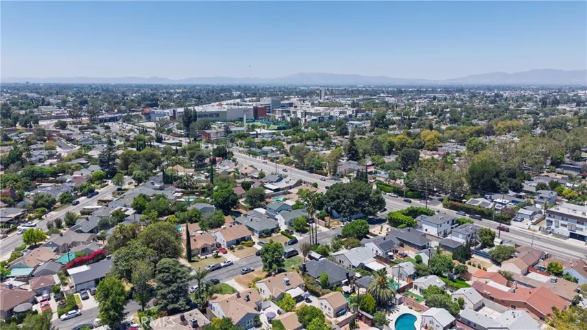 5938 Simpson Ave, Valley Village, California 91607