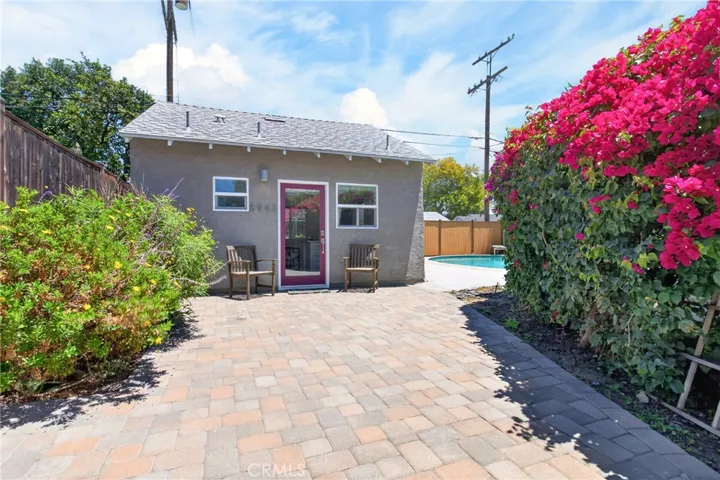 5938 Simpson Ave, Valley Village, California 91607