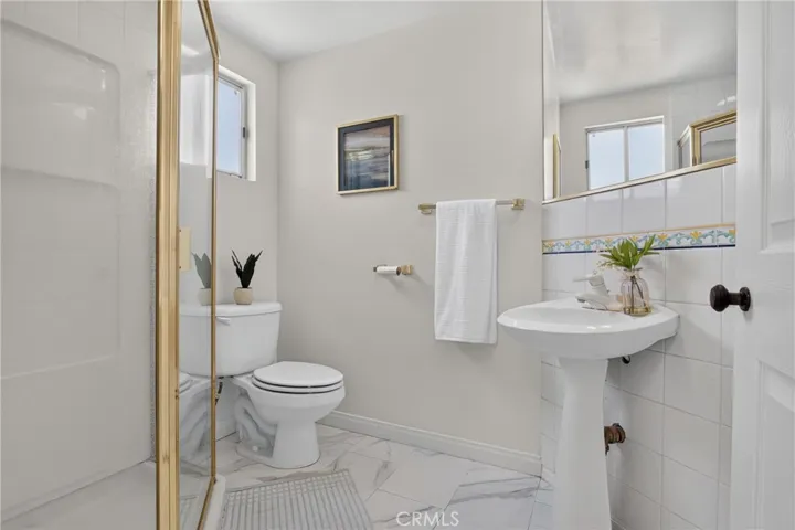 5938 Simpson Ave, Valley Village, California 91607