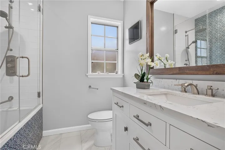5938 Simpson Ave, Valley Village, California 91607