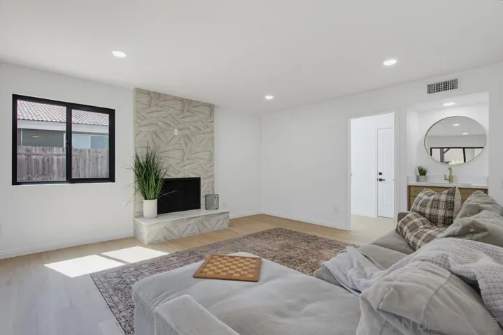 14885 Priscilla, San Diego, California 92129