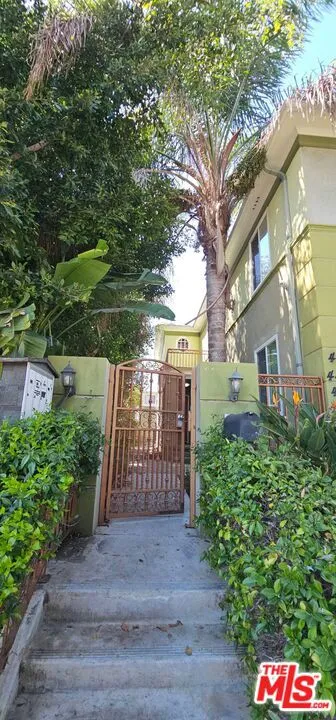 Side Walkway