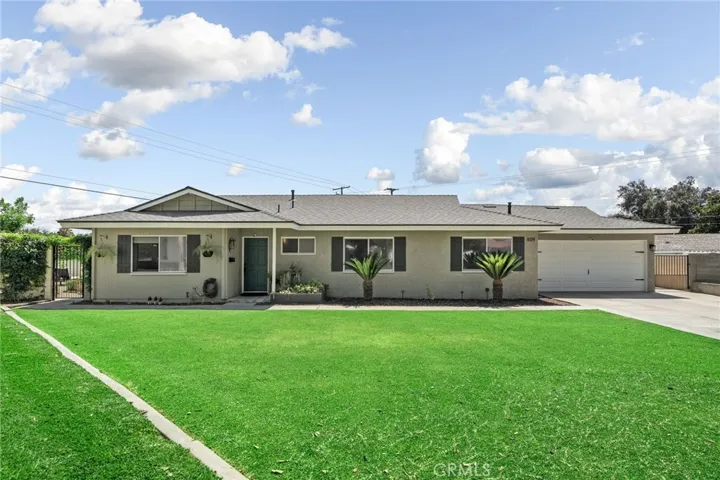 Stunning Redlands Home!