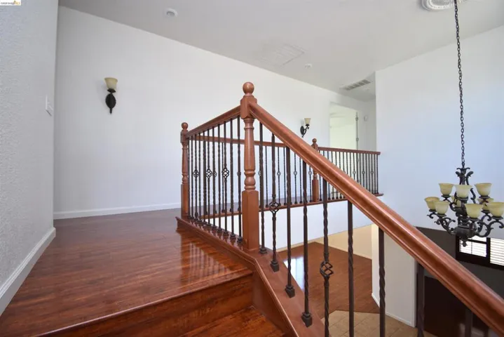 5548 Cortina Ln, Stockton, California 95219
