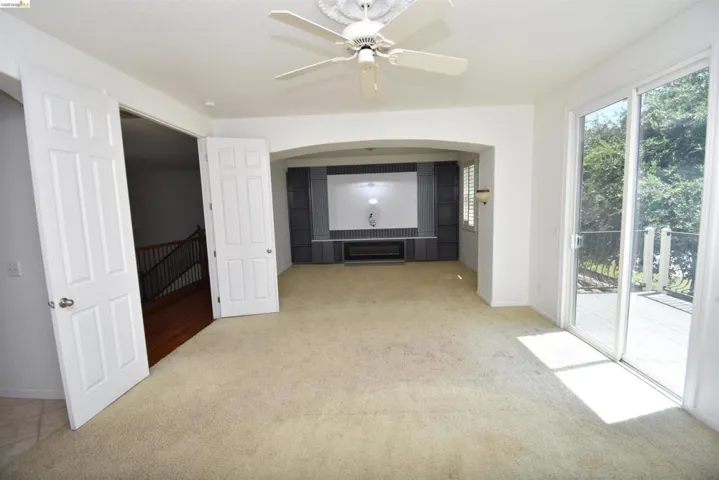 5548 Cortina Ln, Stockton, California 95219
