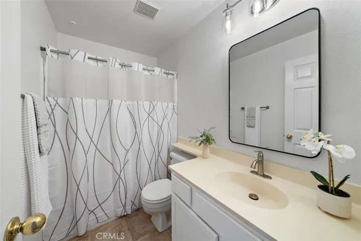 Hall Full Bathroom
