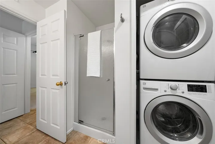 Primary Bathroom w/ Laundry Closet
