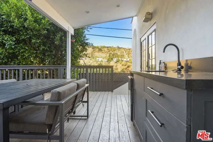 8188 Gould Avenue, Los Angeles, California 90046