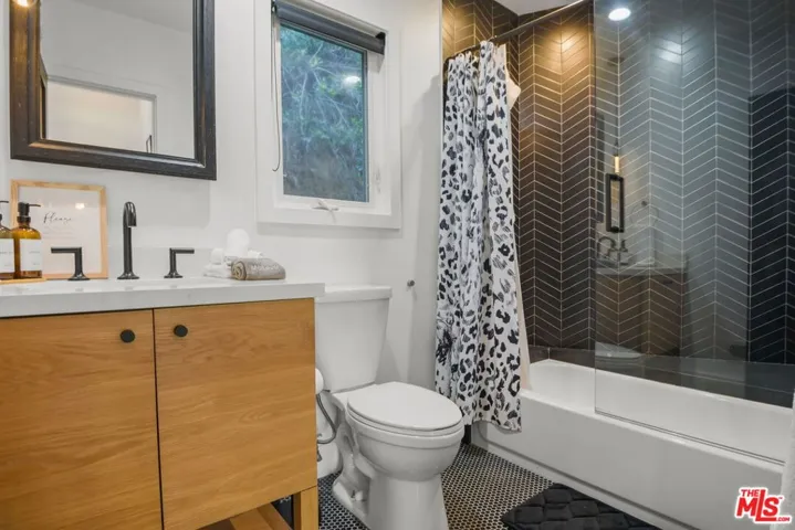 8188 Gould Avenue, Los Angeles, California 90046