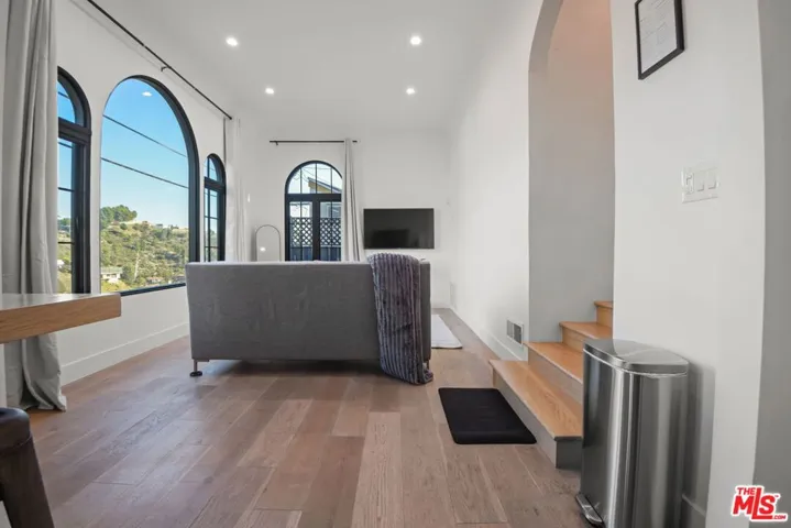 8188 Gould Avenue, Los Angeles, California 90046