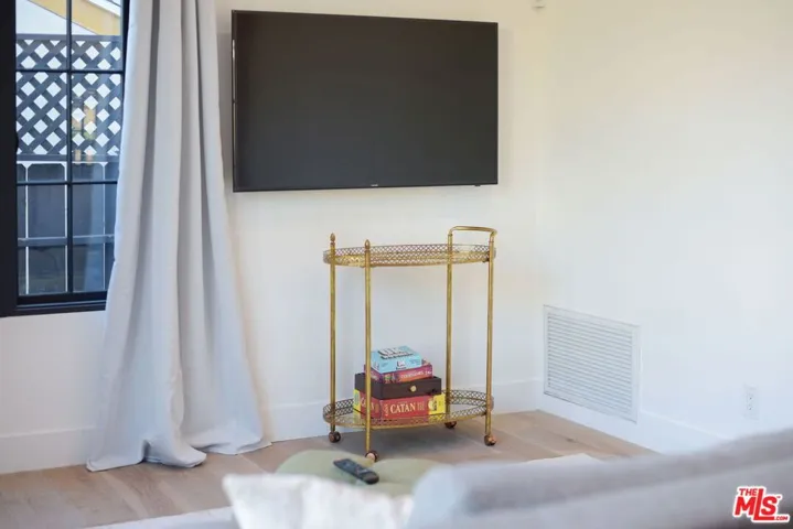 8188 Gould Avenue, Los Angeles, California 90046