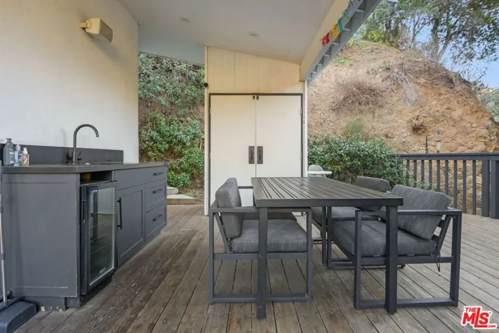 8188 Gould Avenue, Los Angeles, California 90046