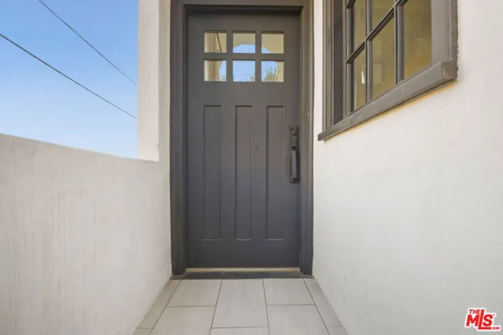 8188 Gould Avenue, Los Angeles, California 90046
