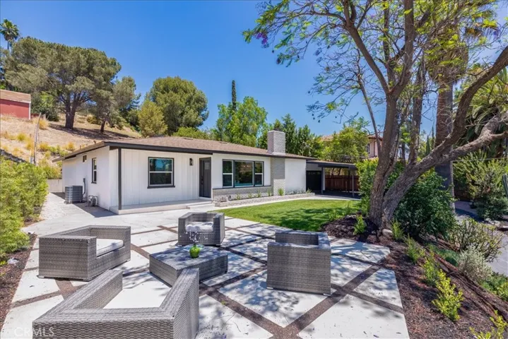 10553 Mcbroom Street, Sunland, California 91040