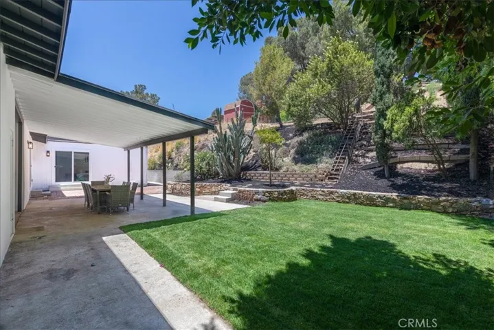 10553 Mcbroom Street, Sunland, California 91040