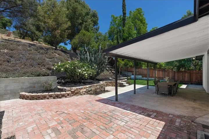 10553 Mcbroom Street, Sunland, California 91040