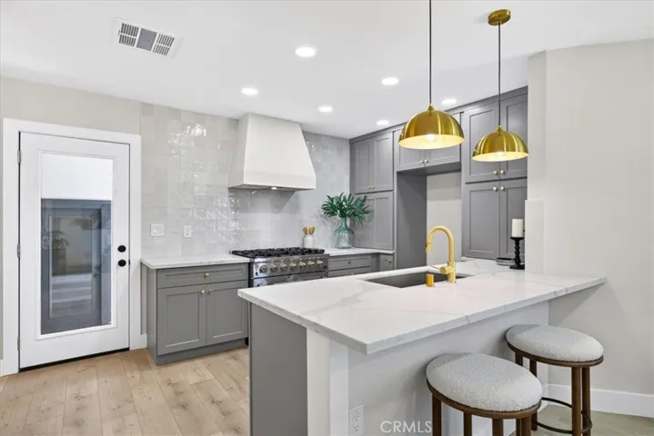 10553 Mcbroom Street, Sunland, California 91040