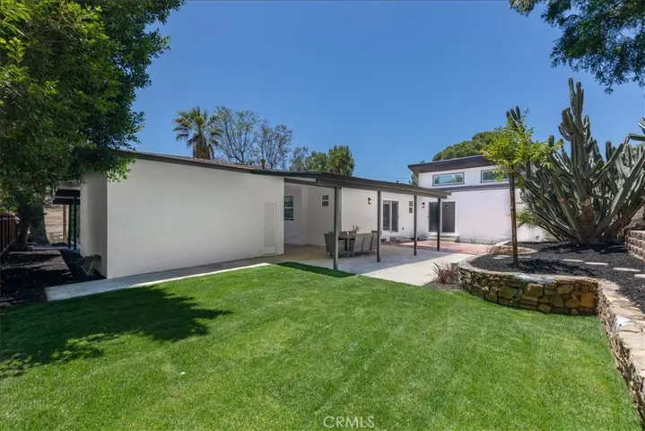 10553 Mcbroom Street, Sunland, California 91040