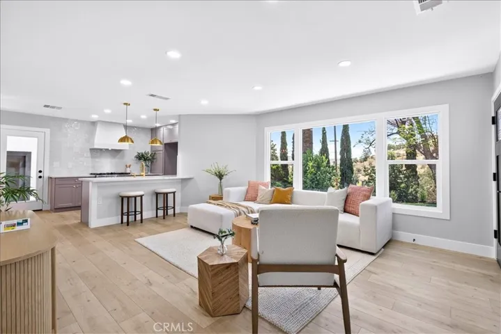 10553 Mcbroom Street, Sunland, California 91040
