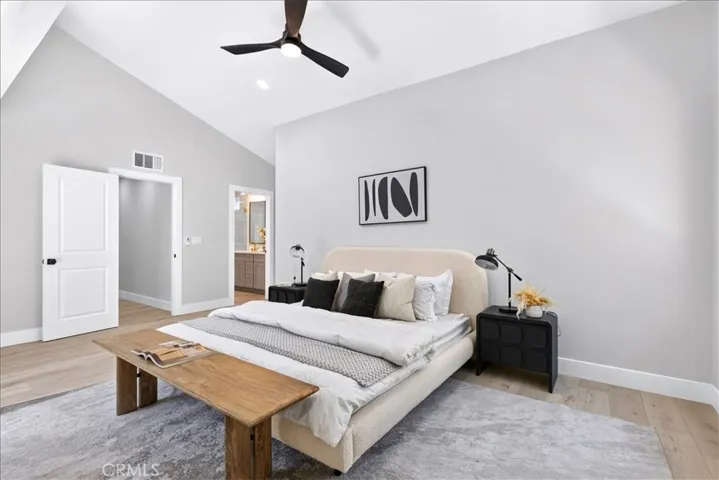 10553 Mcbroom Street, Sunland, California 91040