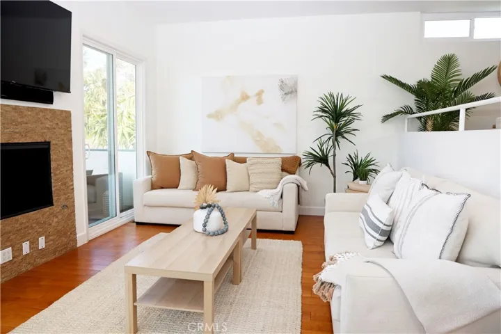 161 Ruby Street, Laguna Beach, California 92651