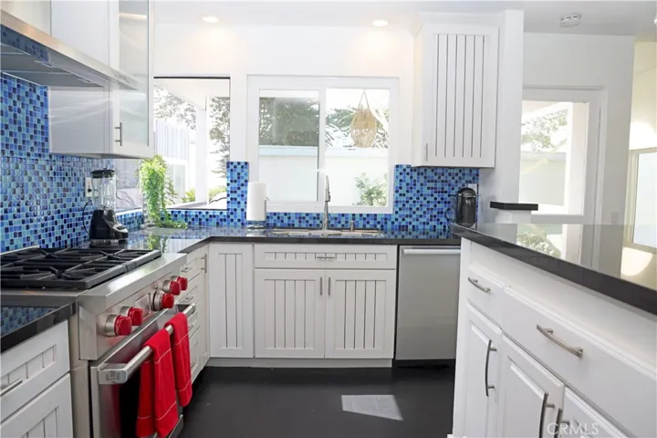 161 Ruby Street, Laguna Beach, California 92651