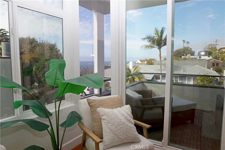 161 Ruby Street, Laguna Beach, California 92651