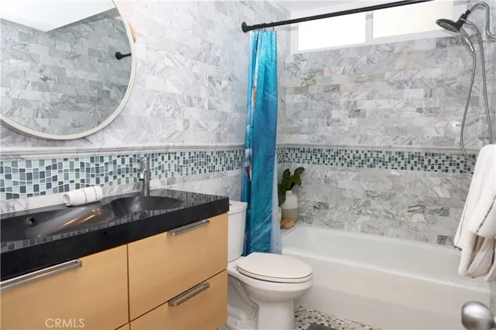161 Ruby Street, Laguna Beach, California 92651