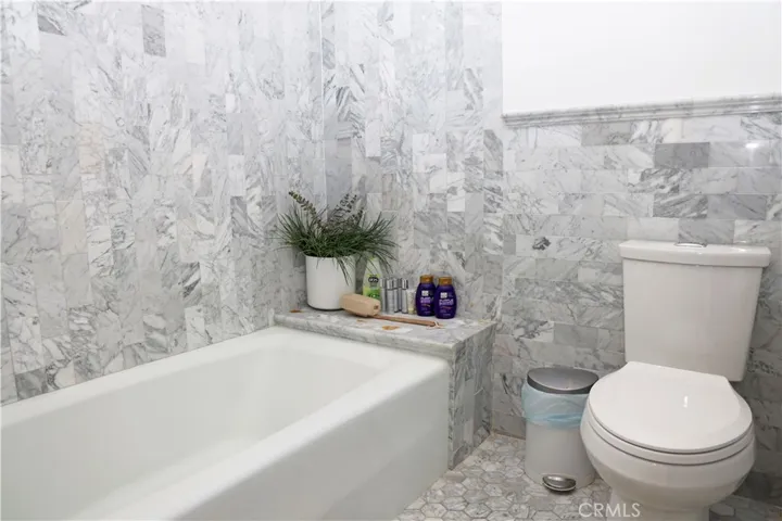 161 Ruby Street, Laguna Beach, California 92651