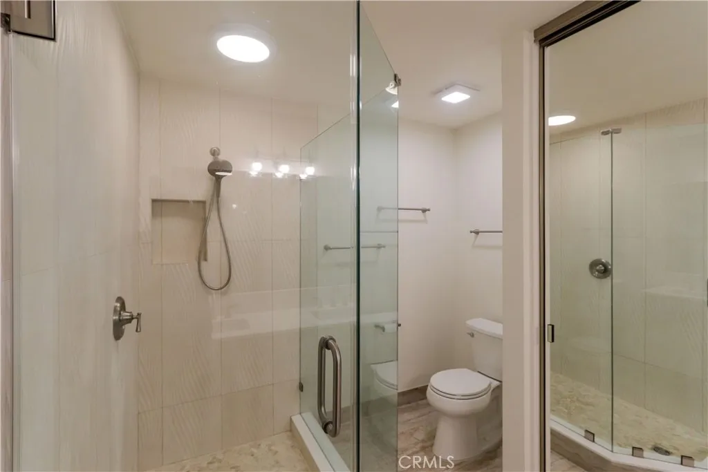 Primary en suite bath