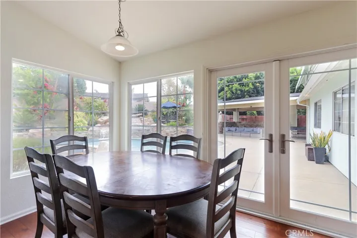 family eatiing area